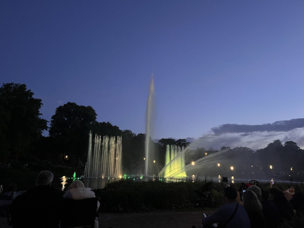 Wasserlichtkonzerte in Planten un Blomen 2025  tglich auf dem Parksee